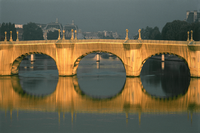 1-Christo-and-Jeanne-Claude-Le-Pont-Neuf-Wrapped-1975-85-Photo-Wolfgang-Volz.jpg